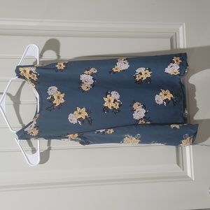 LOFT blue floral top